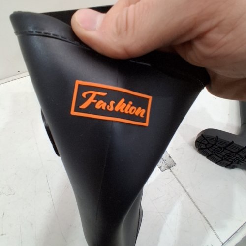 WOMEN'S RUBBER RAIN BOOTS - SIZE 7 - BLACK image 2