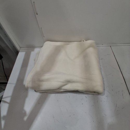 BERKSHIRE CHENILLE KNIT THROW BLANKET - 60" X 70" - CREAM (MODEL: 1901562) image 2