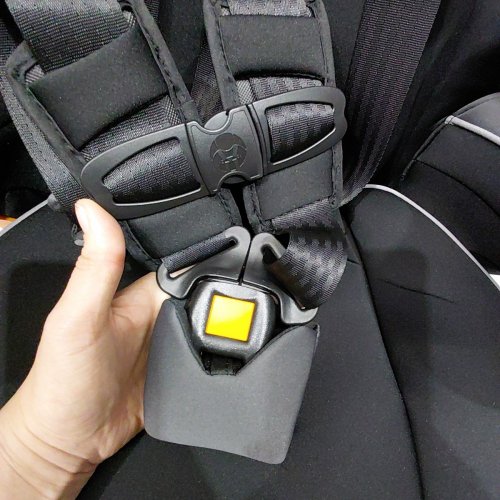 CHICCO MYFIT HARNESS & BOOSTER CAR SEAT WITH DUO GUARD PROTECITON - FOR KIDS 25 TO 65LBS - BLACK (MODEL: 7986313) image 5