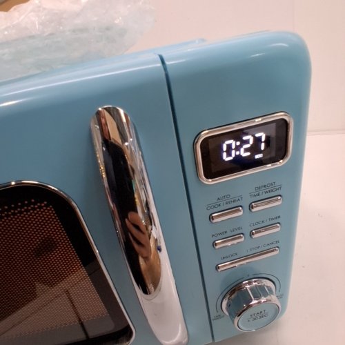 GALANZ RETRO STYLE MICROWAVE WITH LOCKING DOOR - 900W 0.9CU.FT - BLUE (MODEL: GLCMKZ09BER09) image 2