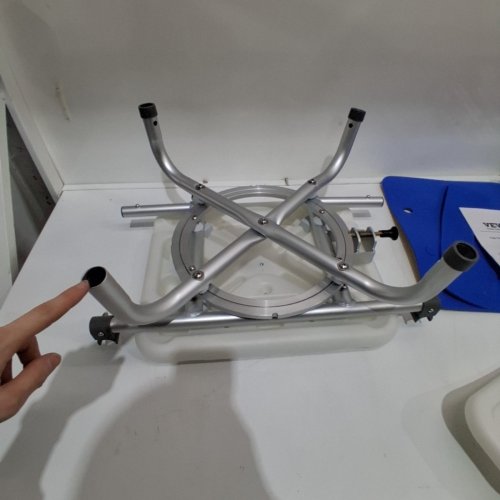 VEVOR SHOWER CHAIR 360° SWIVEL BATHTUB SHOWER SEAT WITH PIVOTING ARMS - TUB TRANSFER BENCH - WHITE/BLUE (MODEL: FBL650326) image 3