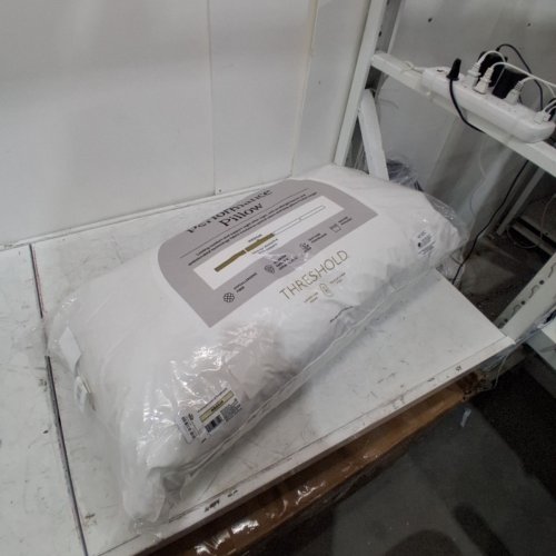 THRESHOLD MEDIUM PERFORMANCE BED PILLOW - KING - WHITE image 4