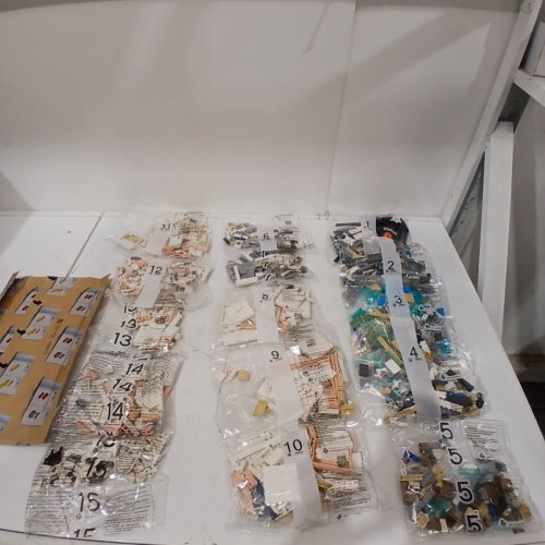1880 PC LEGO TREVI FOUNTAIN ARCHITECTURE COLLECTIBLE SET (MODEL: 21062) image 3