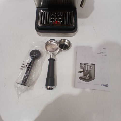 DELONGHI LINEA CLASSIC ESPRESSO MACHINE WITH MILK FROTHER - SILVER (MODEL: ‎EM450M) image 3