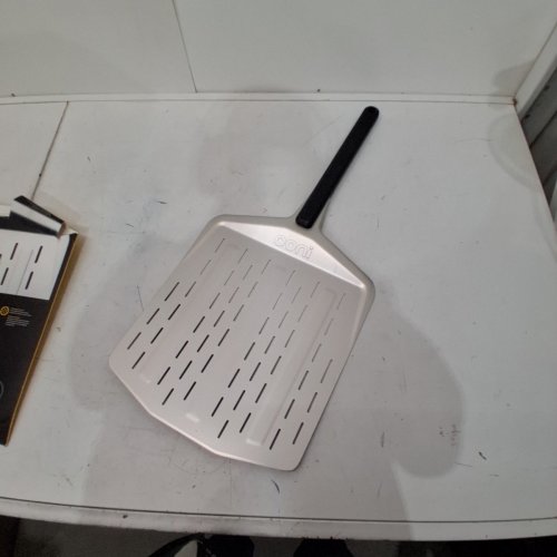 OONI PERFORATED PIZZA PEEL - 12" - SILVER/BLACK image 2