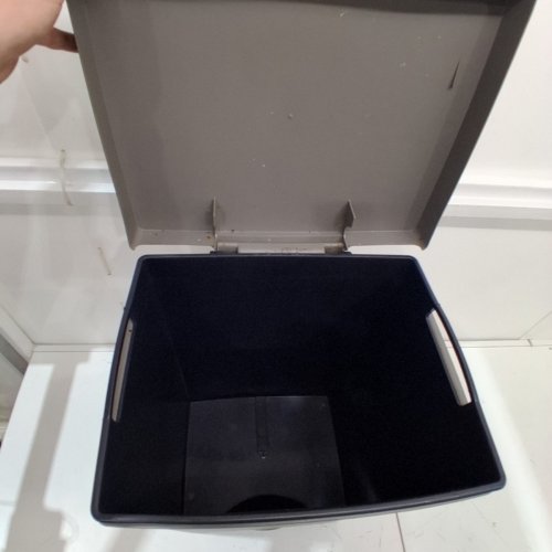 MISTRAL ICAN STEP FLIP TOP GARBAGE TRASH BIN WITH REMOVABLE LINER - 50L - GREY image 3