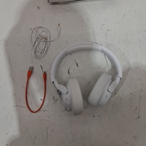 JBL TUNE 770NC ADAPTIVE NOISE CANCELLING WITH SMART AMBIENT WIRELESS OVER-EAR HEADPHONES - BLUETOOTH 5.3, UP TO 70H BATTERY LIFE WITH SPEED CHARGE - WHITE (MODEL: TUNE770NC) image 2