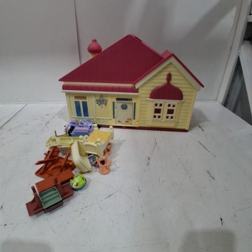 BLUEY'S CELEBRATION HOUSE WITH STICKERS image 2