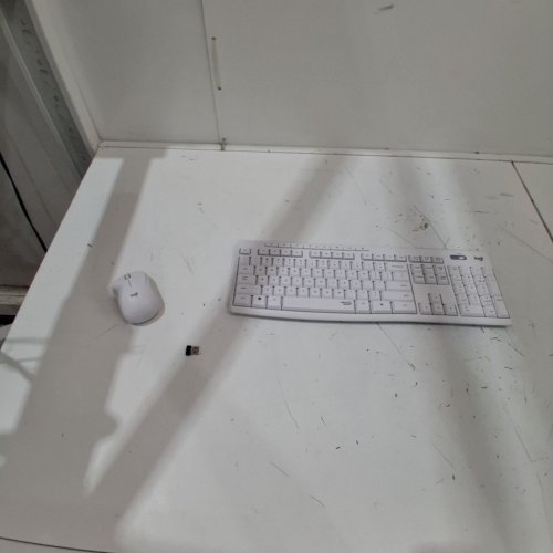 2PC LOGITECH WIRELESS MOUSE & KEYBOARD COMBO WITH SILENTTOUCH TECHNOLOGY - WHITE (MODEL: MK295) image 3
