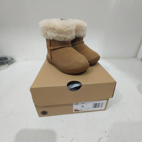 TODDER BOYS UGG SAWMEE SHEARLING-LINED ANKLE BOOTS - 6 - CHESTNUT image 3
