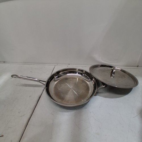 CUISINART CLASSIC COLLECTION SKILLET WITH LID - 12" - STAINLESS STEEL (MODEL : 722-30HSSLC) image 2