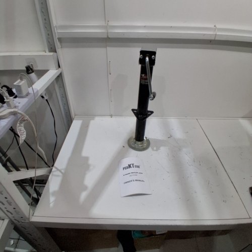 PEAKTOW A-FRAME SIDE WIND VERTICAL TRAVEL TRAILER JACK WITH ADJUSTABLE DROP LEG - 5000LBS CAP - 15" - BLACK (MODEL: PTJ0230) image 2