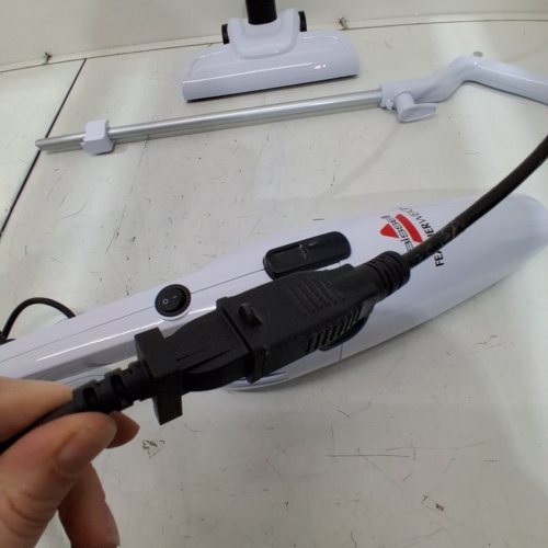 BISSELL FEATHERWEIGHT 3-IN-1 STICK/HAND VACUUM CLEANER - WHITE (MODEL: 2033J) image 2