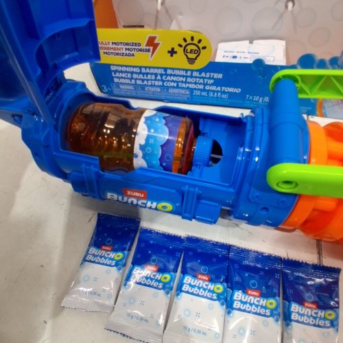 KIDS ZURU BUNCH O BUBBLES SPINNING BARREL BUBBLE BLASTER WITH RECHARGEABLE BATTERY - 30,000 BUBBLES PER MINUTE - BLUE/ORANGE (MODEL: 1851658) image 3