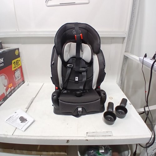 EVENFLO CHASE PLUS BOOSTER CAR SEAT - GREY (MODEL: 30712344C) image 3