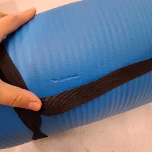 AMAZON BASICS THICK EXERCISE YOGA MAT - 74" X 24" X1" - BLUE image 3