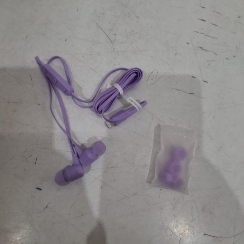 ONN. WIRED IN-EAR EARPHONES WITH LIGHTNING CONNECTOR AND BUILT-IN MIC - LIGHT PURPLE (MODEL: 2521A) image 2