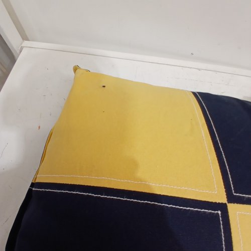 2PK ROOM ESSENTIALS TOSS PILLOWS - 18" X 18" - YELLOW / NAVY image 4
