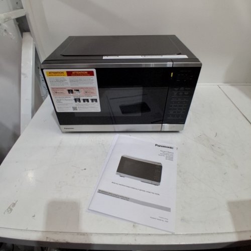 PANASONIC COMPACT HIGH POWER MICROWAVE OVEN - 0.9 CU. FT - STAINLESS STEEL/BLACK (MODEL: NN-SB42QS) image 3