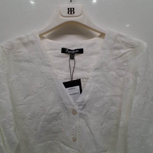 WOMEN'S BARILOCHE EMBROIDERED BLOUSE - SMALL / MEDIUMES - 38 - WHITE (STYLE : ARMEDIL) image 4