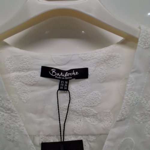 WOMEN'S BARILOCHE EMBROIDERED BLOUSE - SMALL / MEDIUMES - 38 - WHITE (STYLE : ARMEDIL) image 5
