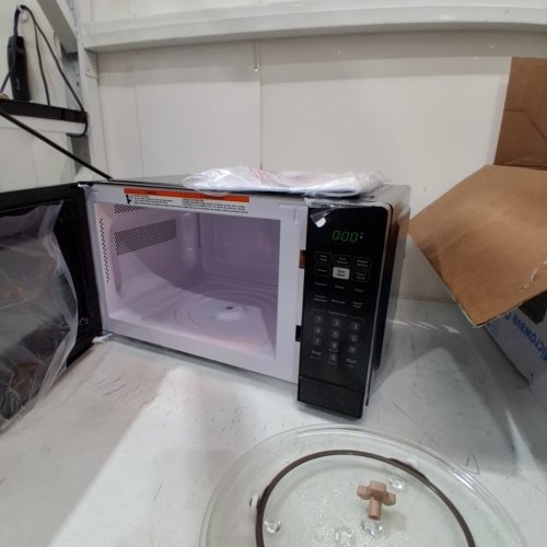 DANBY COUNTERTOP MICROWAVE - 0.9CU/FT - 900W - BLACK (MODEL : DBMW0621BBB) image 2