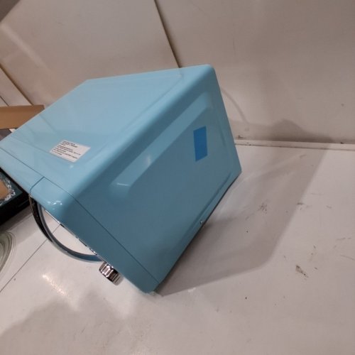 GALANZ RETRO STYLE MICROWAVE WITH LOCKING DOOR - 900W 0.9CU.FT - BLUE (MODEL: GLCMKZ09BER09) image 7