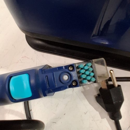 SHARK STAINSTRIKER PORTABLE CARPET CLEANER & UPHOLSTERY CLEANER - BLUE/GREY (MODEL: PX200C V5) image 7
