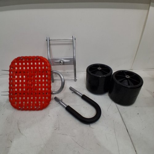 WHEELED ROLLING WORK SEAT GARDENING STOOL - BLACK/RED image 2