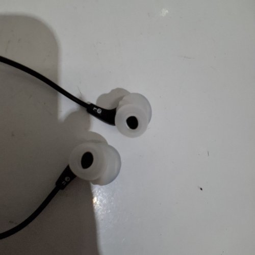 JBL WIRED SPORT IN-EAR HEADPHONES - BLACK / WHITE (MODEL: ENDURANCE RUN 3 USB-C) image 4