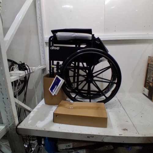 DRIVE SILVER SPORT 1 FOLDING MANUAL WHEELCHAIR - 18" - BLACK image 3