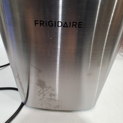 FRIGIDAIRE COMPACT ELECTRIC ICE MAKER - MAKES 26LBS/DAY - STAINLESS STEEL (MODEL: EFIC123-SS) image 4