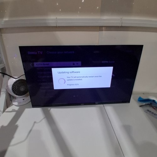 PHILIPS 7676 SERIES QLED FULLHD 1080P ROKU TV - 43" - BLACK - (MODEL: 43PQF7676/F6) image 2