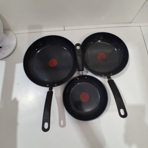 3PC TFAL CERAMIC NON-STICK SKILLET SET - 8'' / 9'' / 11'' - BLACK (MODEL: 8899888) image 2
