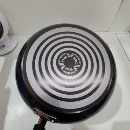 3PC TFAL CERAMIC NON-STICK SKILLET SET - 8'' / 9'' / 11'' - BLACK (MODEL: 8899888) image 4