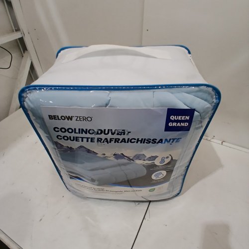 BELOW ZERO COOLING DUVET, SOFT TOUCH & COOL SENSATION - 90" X 98" - QUEEN - LIGHT BLUE (MODEL: 4526441) image 4
