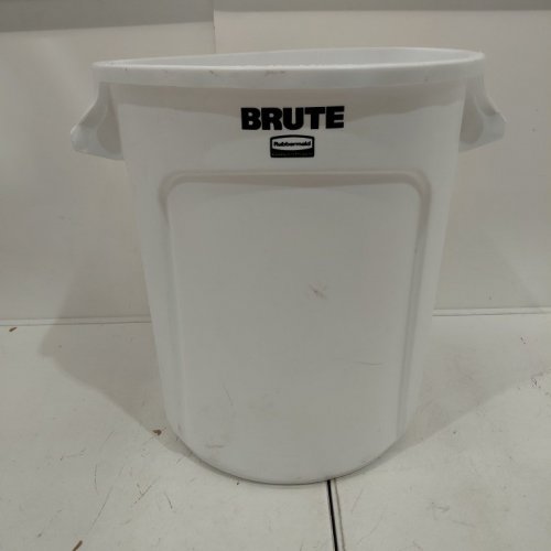 RUBBERMAID BRUTE PLASTIC TRASH CAN - 20GAL - WHITE (MODEL: FG262000WHT) image 2