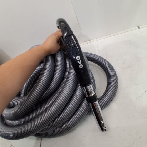 OVO UNIVERSAL CENTRAL VACUUM LOW VOLTAGE HOSE - 35FT - BLACK - (MODEL: ‎ACCHO-35LV-BK) image 3