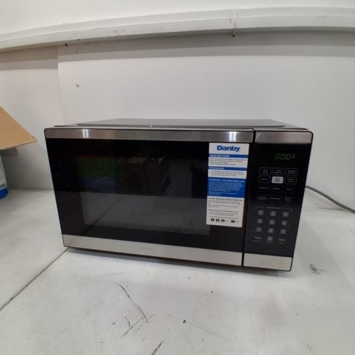 DANBY COUNTERTOP MICROWAVE WITH CHILD LOCK - 1.1 CU.FT. - BLACK STAINLESS STEEL (MODEL: DBMW1126BBS) image 3