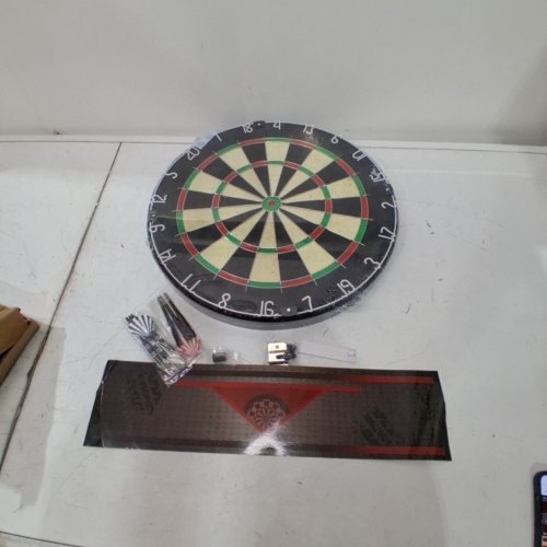 AMAZON BASICS REGULATION SIZE DARTBOARD SET - 6 DARTS INCLUDED - 18" - (MODEL: B0DZ24NR85) image 2