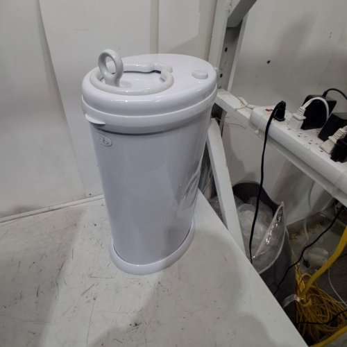 UBBI 13GAL STEEL DIAPER PAIL LOCKS IN ODOR CHILD SAFETY LOCK, WHITE image 4