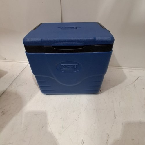 COLEMAN CHILLER PORTABLE INSULATED HARD COOLER - HOLDS UP TO 4 CANS WITH 4LBS OF ICE - 9QT - SAPPHIRE BLUE (MODEL: 6209) image 2