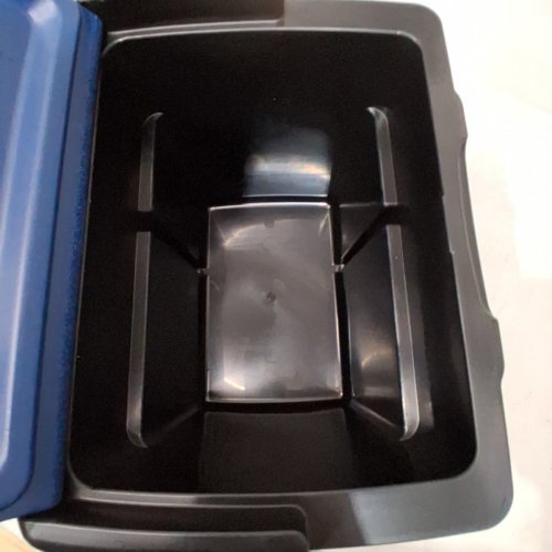 COLEMAN CHILLER PORTABLE INSULATED HARD COOLER - HOLDS UP TO 4 CANS WITH 4LBS OF ICE - 9QT - SAPPHIRE BLUE (MODEL: 6209) image 4