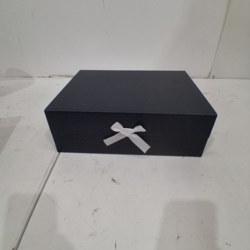 SPRITZ GIFT BOX WITH BOW - 13" X 10" X 4.5" - NAVY BLUE image 3