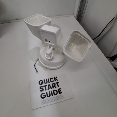 WYZE HARDWIRED FLOODLIGHTs V2 - *CAMERA NOT INCLUDED* - 2800LM - 105DB SIREN - WHITE (MODEL: WYZECFL2) image 2