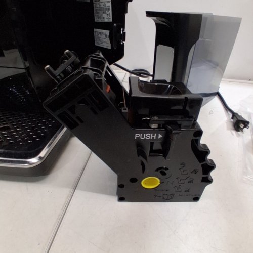 PHILIPS 3300 SERIES ULLY AUTOMATIC ESPRESSO MACHINE WITH LATTEGO MILK SYSTEM AND INTEGRATED GRINDER - GLOSSY BLACK (MODEL:EP3341/50) image 10