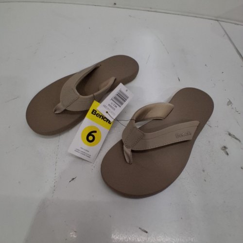 WOMEN'S BENCH COMFORT FLIP FLOPS - size 6 - HAVANA / BEIGE (STYLE: 5220006) image 2