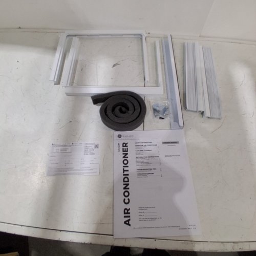 GE APPLIANCE MECHANICAL WINDOW AIR CONDITIONER FOR SMALL ROOMS- 5000BTU - WHITE ( MODEL - AHV05LZ) image 4