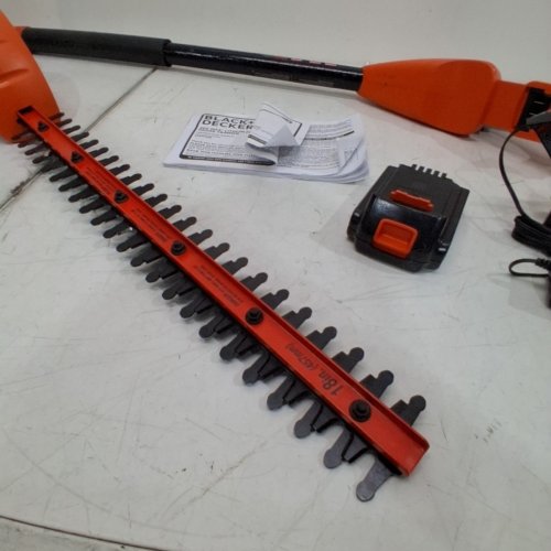 BLACK+DECKER LITHIUM MAX CORDLESS POLE HEDGE TRIMMER - 18" BLADE - 20V - ORANGE (MODEL: LPHT120) image 3
