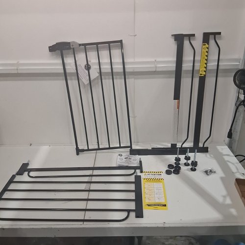 REGALO EASY STEP EXTRA WIDE SAFETY GATE - 29-49"X 30" - BLACK (MODEL:1164 EB DS) image 2